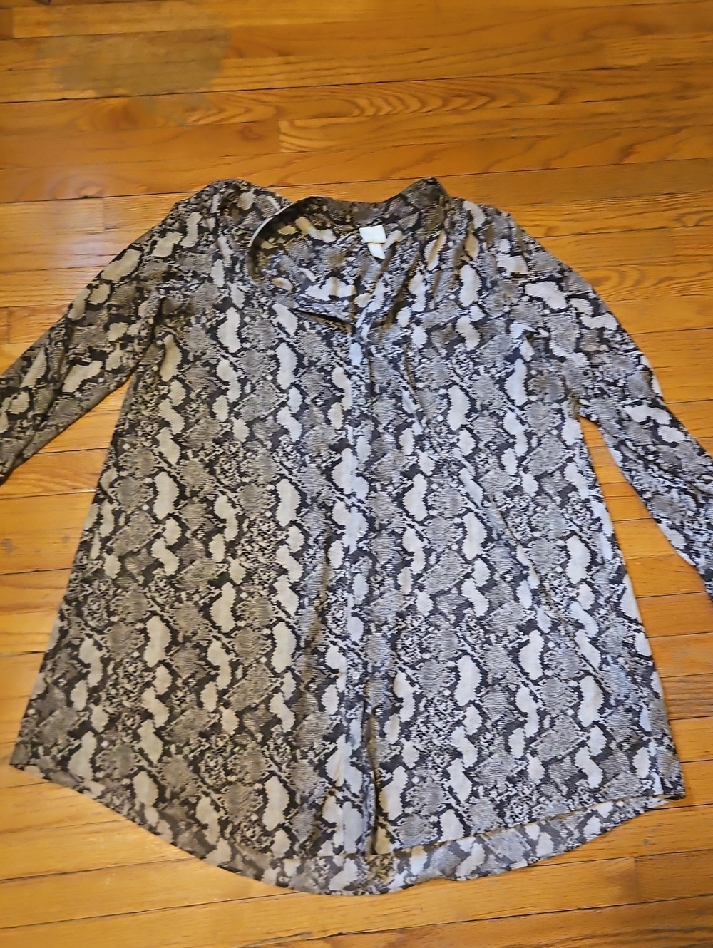 20219 Paris H&M Black and Cream Snake-Print Tunic